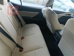 تۆیۆتا کامری